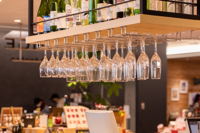 きれいに並べられたグラス20251230